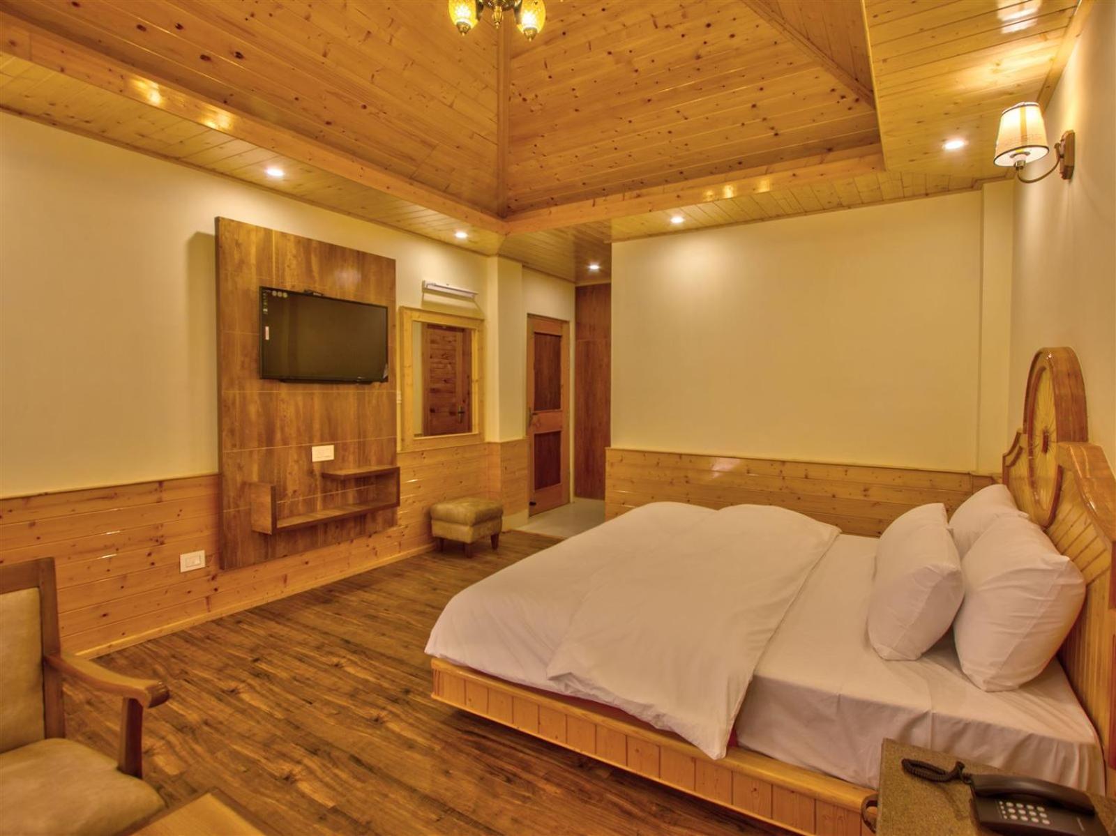 Golden Peak Manali Hotel Eksteriør billede