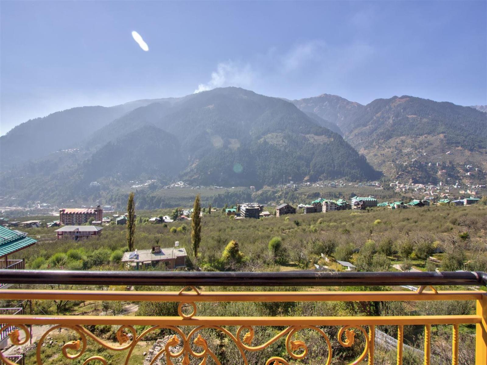 Golden Peak Manali Hotel Eksteriør billede