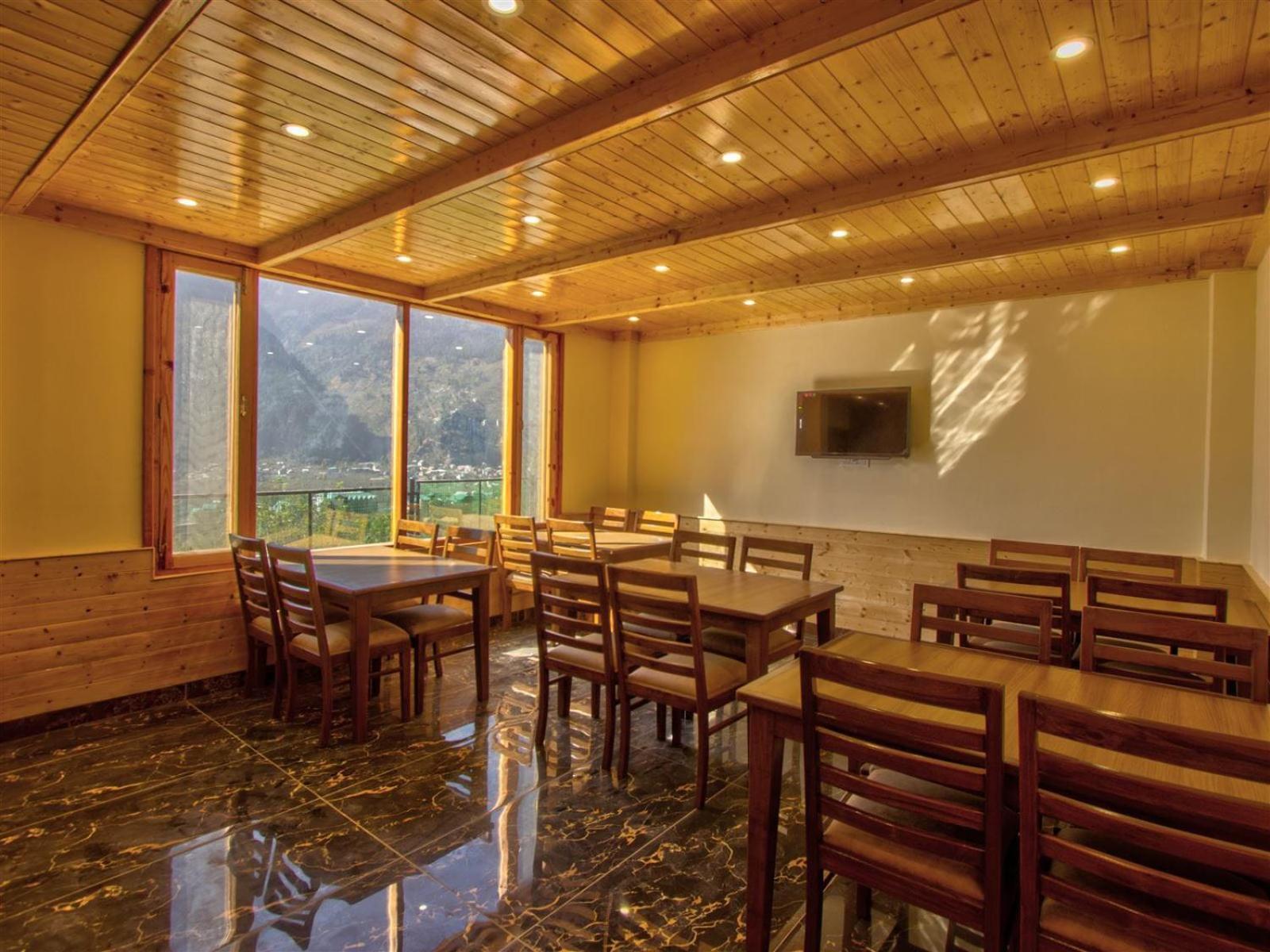 Golden Peak Manali Hotel Eksteriør billede