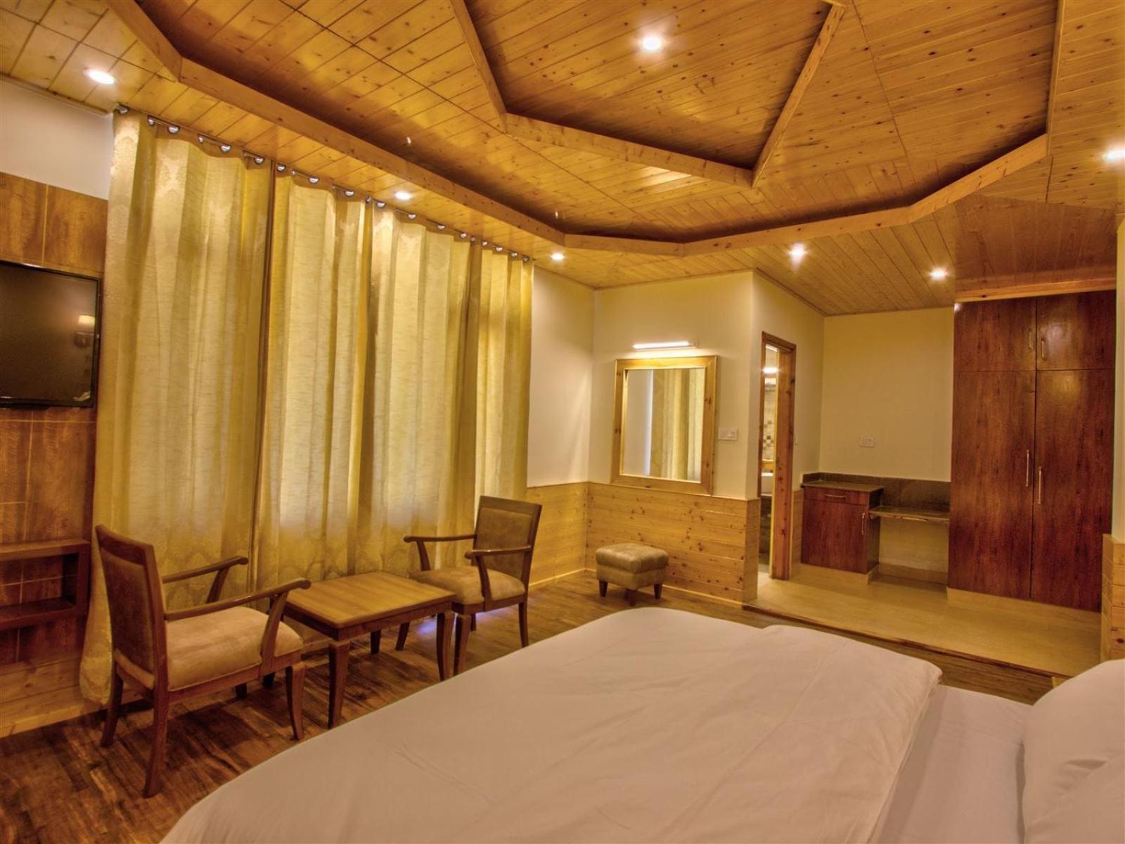 Golden Peak Manali Hotel Eksteriør billede